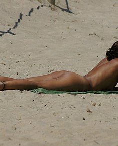 voyeur beach nude women