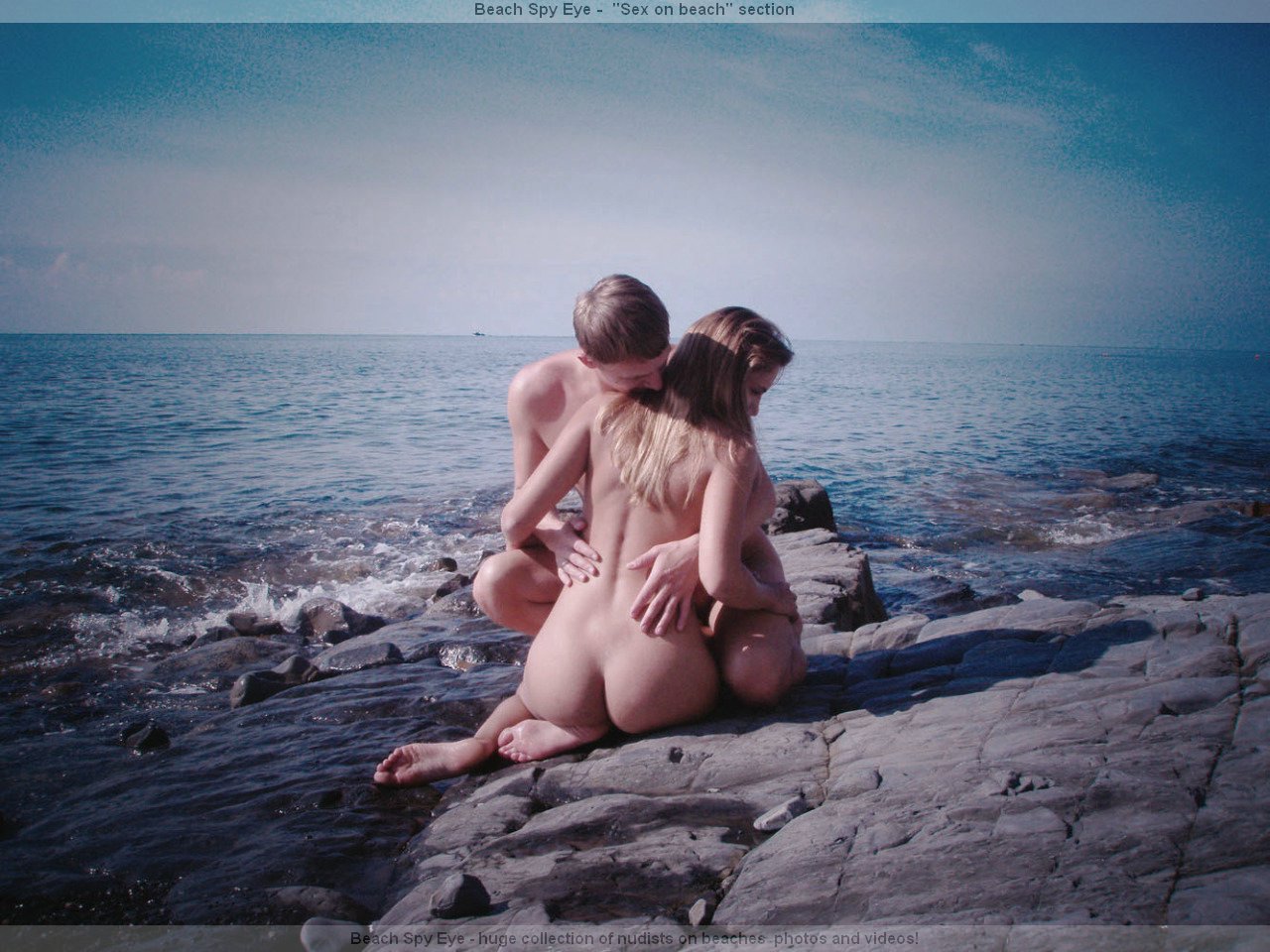 https://pbs.bulkjerk.com/39/3926/pictures/4023-7-voyeur-beach-sex.jpg